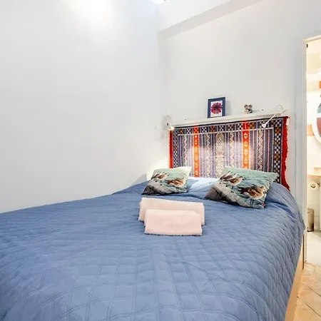 Sunflowers House Cozy Old Town House Casa vacanze